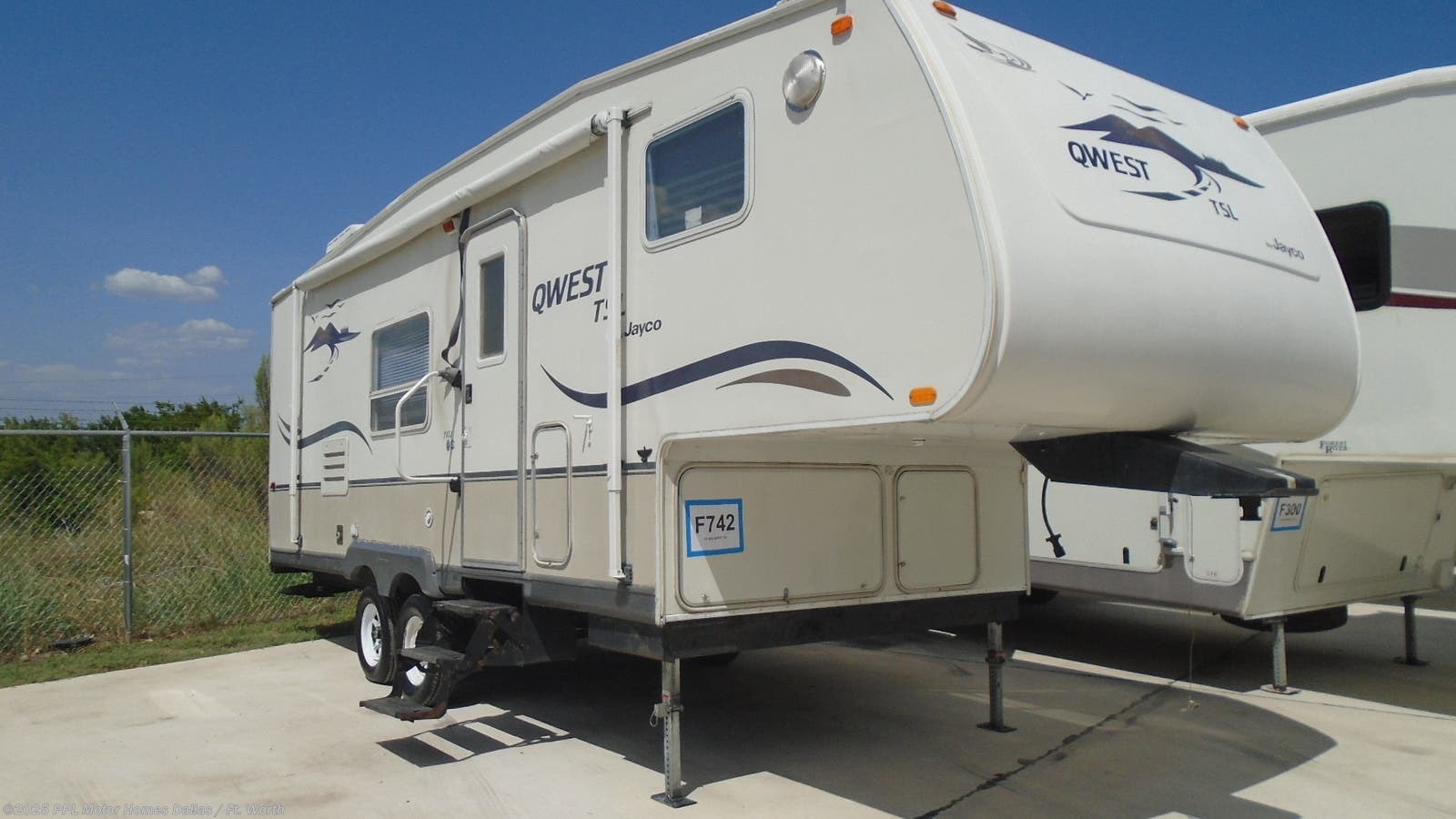 2003 Jayco Qwest Tsl 247J RV for Sale in Cleburne, TX 76033 F742CL