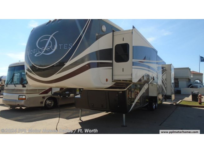 2017 DRV Mobile Suites 41RSSB4 - Used Fifth Wheel For Sale by PPL Motor Homes in Cleburne, Texas features Dryer, TV, Slideout, Satellite Dish, Water Heater