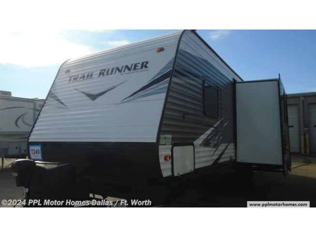 2020 Heartland Trail Runner 261JM - Used Travel Trailer For Sale by PPL Motor Homes in Cleburne, Texas features Exterior Stereo, External Shower, Water Heater, Slideout, Spare Tire Kit