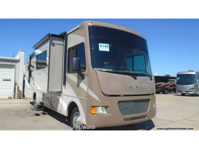 Used 2014 Winnebago Vista 30T available in Cleburne, Texas