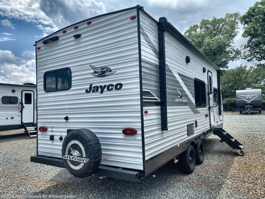 New 2025 Jayco Jay Flight SLX 225MLS available in Rural Hall, North Carolina