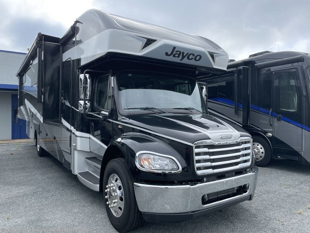 2025 Seneca 37L by Jayco from Blue Compass RV Winston Salem in Rural Hall, North Carolina