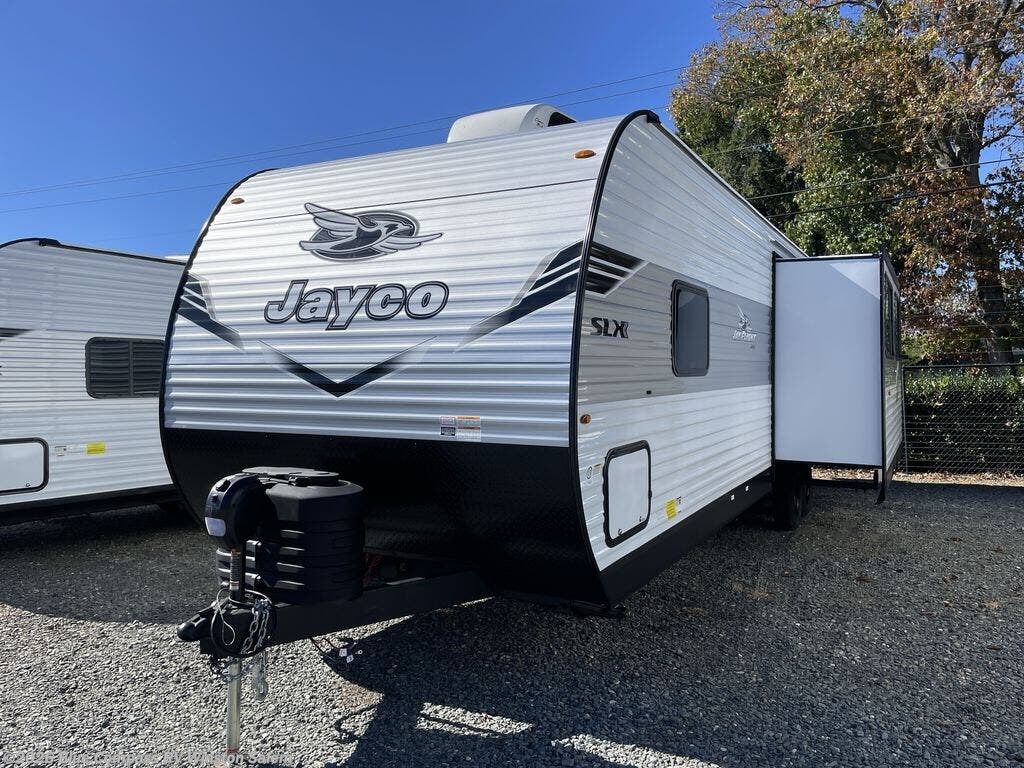 New 2026 Jayco Jay Flight SLX 330TBS available in Rural Hall, North Carolina
