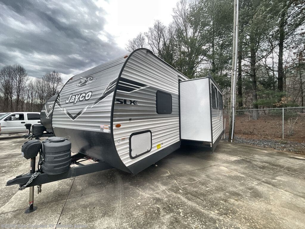 New 2025 Jayco Jay Flight SLX 261BHS available in Rural Hall, North Carolina