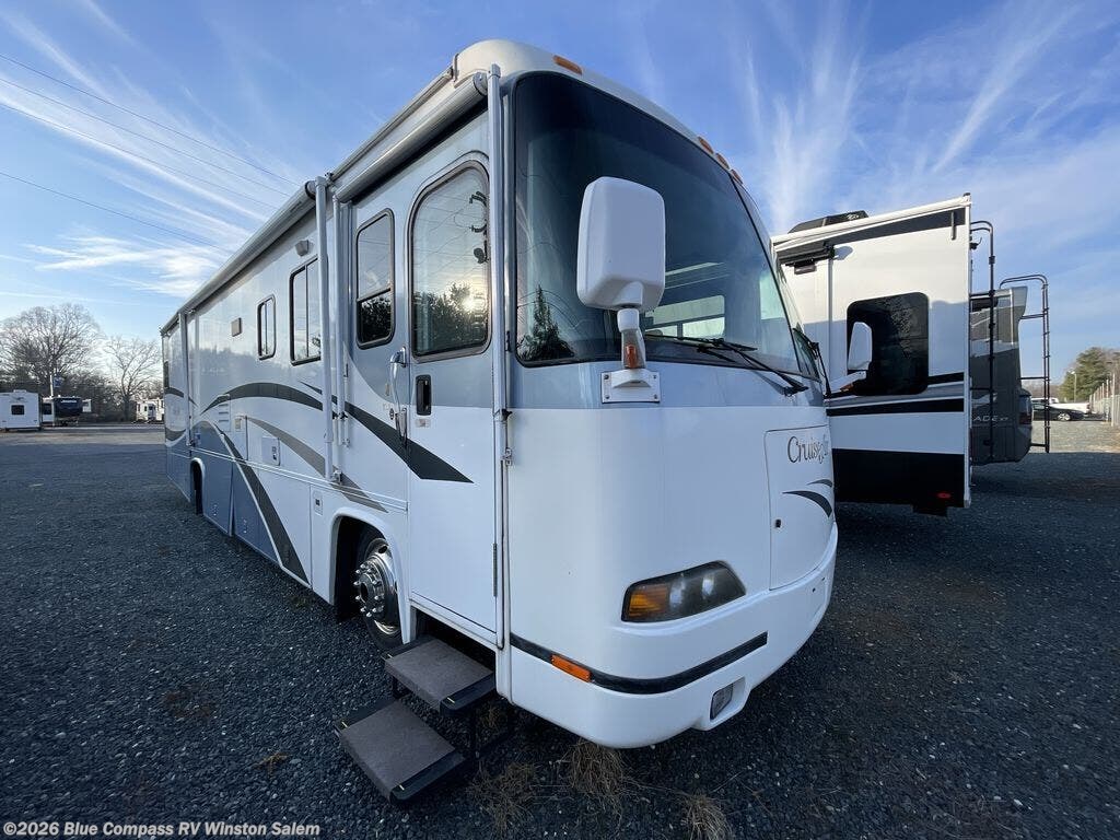 2002 Georgie Boy Cruise-Master Series 3602 - Used Class A For Sale by Blue Compass RV Winston Salem in Rural Hall, North Carolina