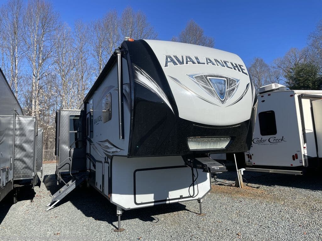 2020 Avalanche 396BH by Keystone from Blue Compass RV Winston Salem in Rural Hall, North Carolina