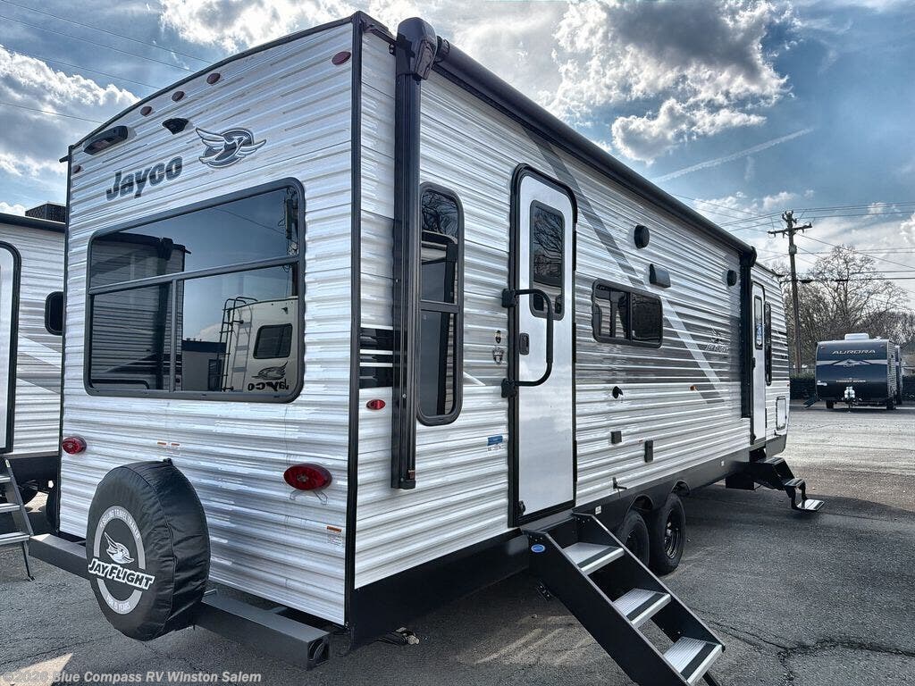New 2026 Jayco Jay Flight SLX 262RLS available in Rural Hall, North Carolina