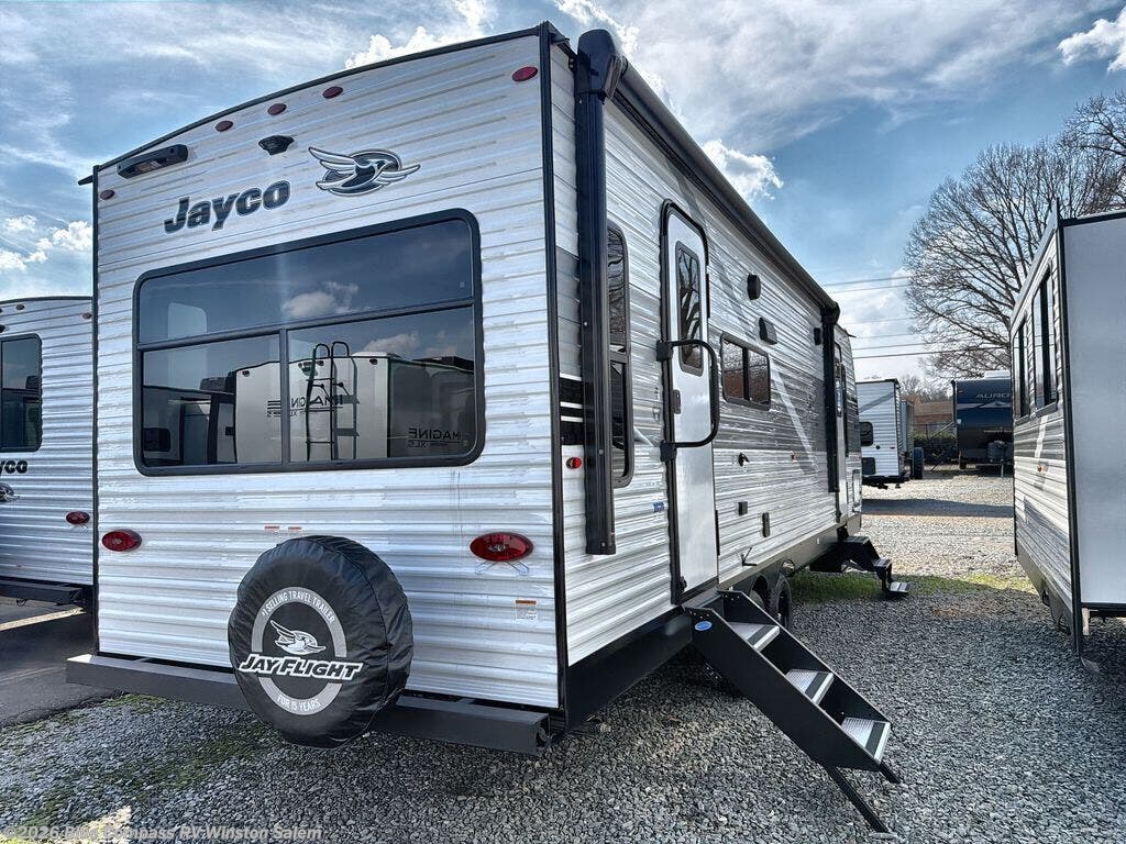 New 2026 Jayco Jay Flight SLX 262RLS available in Rural Hall, North Carolina