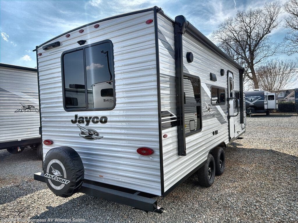 New 2026 Jayco Jay Flight SLX 210QB available in Rural Hall, North Carolina