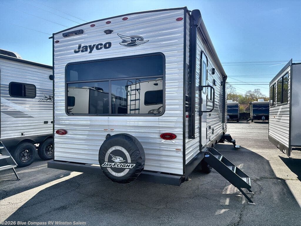New 2026 Jayco Jay Flight SLX 262RLS available in Rural Hall, North Carolina