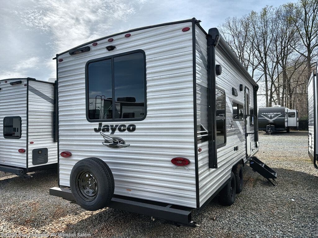 New 2026 Jayco Jay Flight SLX 210QB available in Rural Hall, North Carolina
