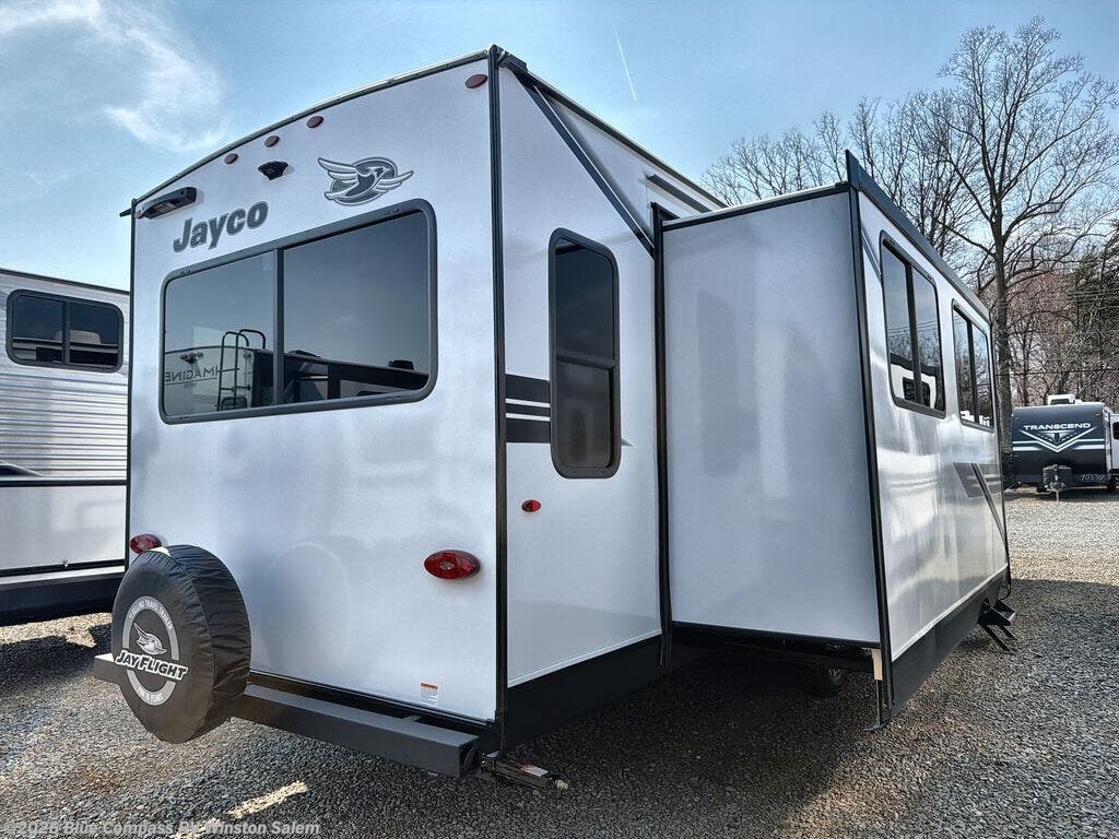 New 2026 Jayco Jay Flight SLX 334RTS available in Rural Hall, North Carolina