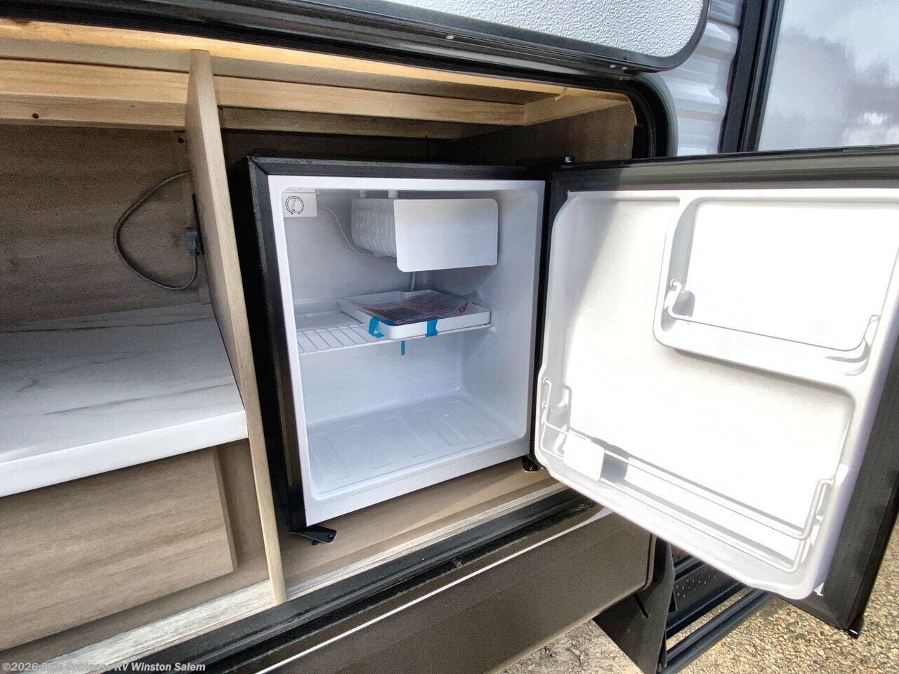 New 2026 Jayco Jay Flight SLX 321BDS available in Rural Hall, North Carolina