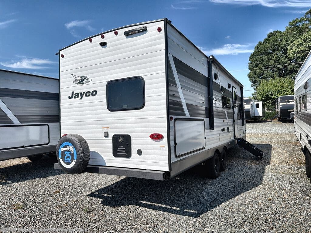 New 2027 Jayco Jay Flight SLX 261BHS available in Rural Hall, North Carolina