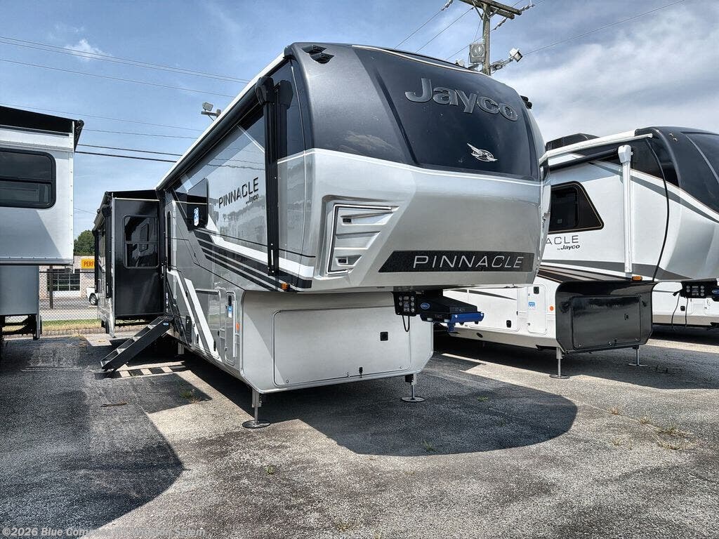 New 2027 Jayco Pinnacle 38FBRK available in Rural Hall, North Carolina