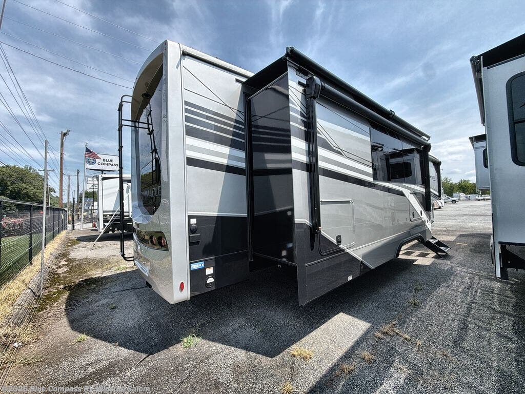 2027 Pinnacle 38FBRK by Jayco from Blue Compass RV Winston Salem in Rural Hall, North Carolina
