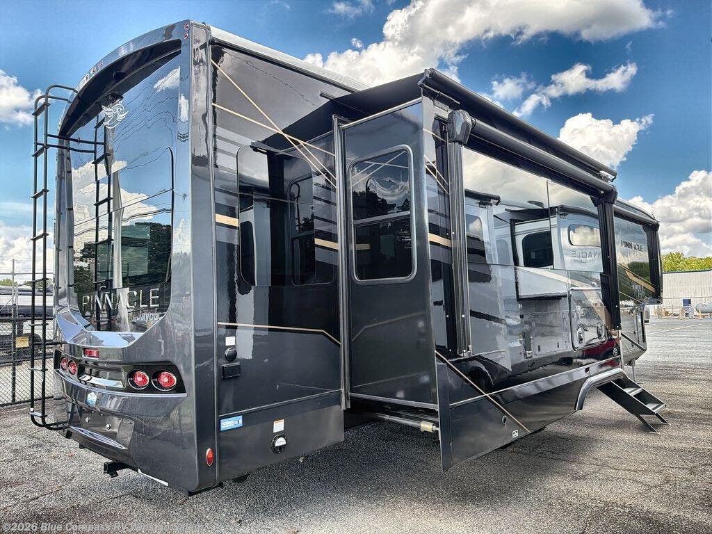 New 2027 Jayco Pinnacle 36FBTS available in Rural Hall, North Carolina