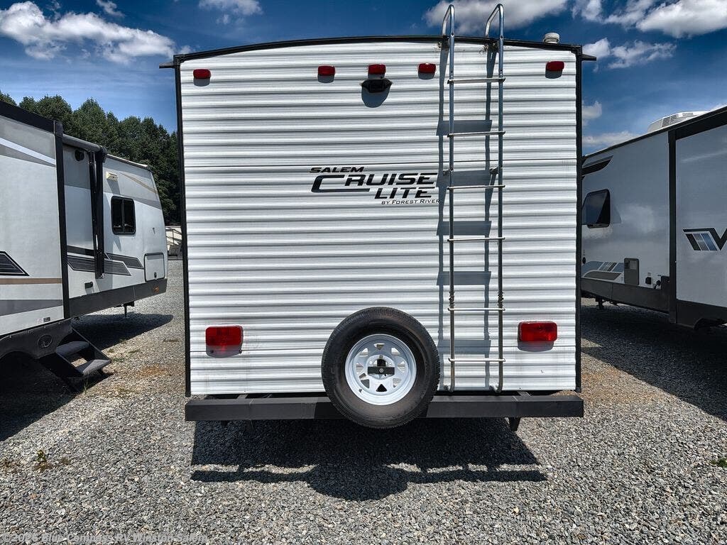 2018 Salem Cruise Lite 241QBXL by Forest River from Blue Compass RV Winston Salem in Rural Hall, North Carolina