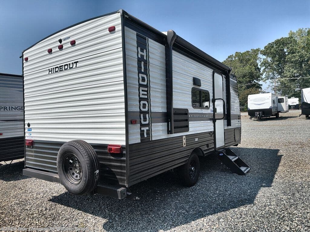Used 2022 Keystone Hideout Single Axle 176BH available in Rural Hall, North Carolina