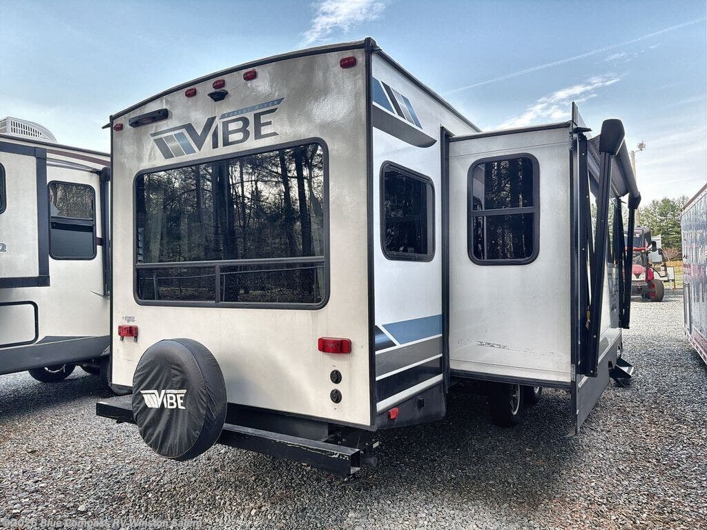 Used 2023 Forest River Vibe 28RL available in Rural Hall, North Carolina