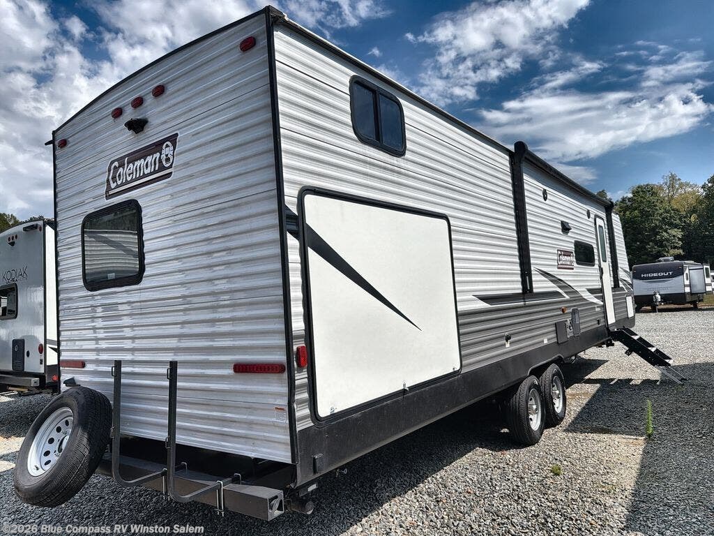 Used 2021 Coleman Lantern Series 334BH available in Rural Hall, North Carolina