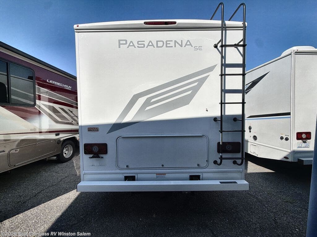 2026 Pasadena SE SE28 by Thor Motor Coach from Blue Compass RV Winston Salem in Rural Hall, North Carolina