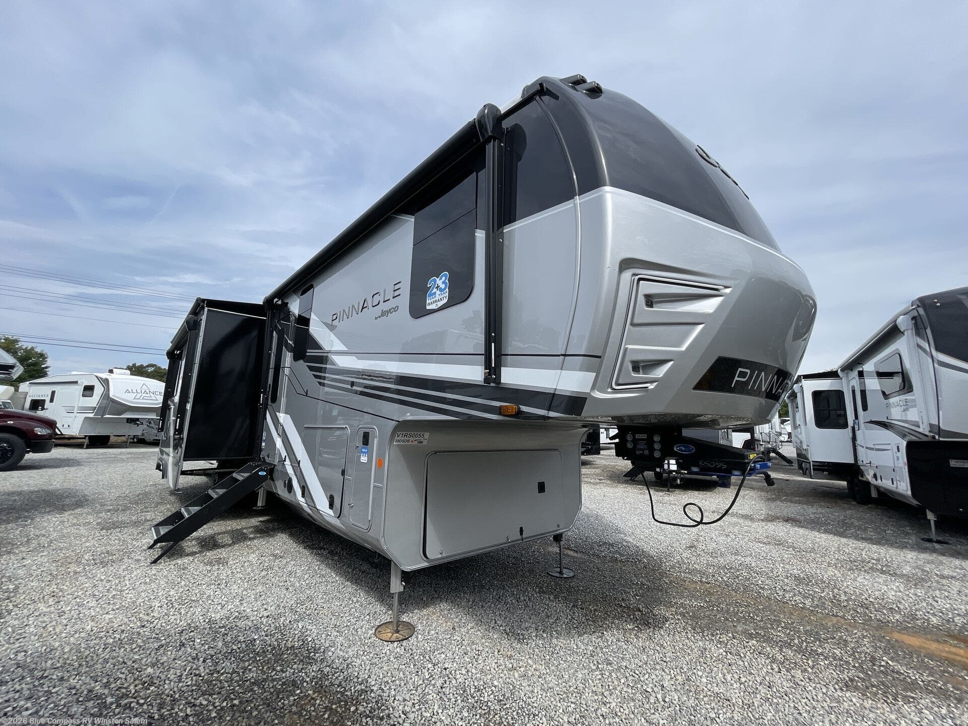 2027 Pinnacle 39DSDB by Jayco from Blue Compass RV Winston Salem in Rural Hall, North Carolina