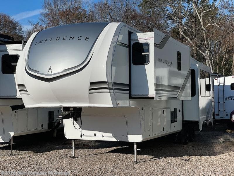 New 2025 Grand Design Influence 3203GK available in Raleigh, North Carolina