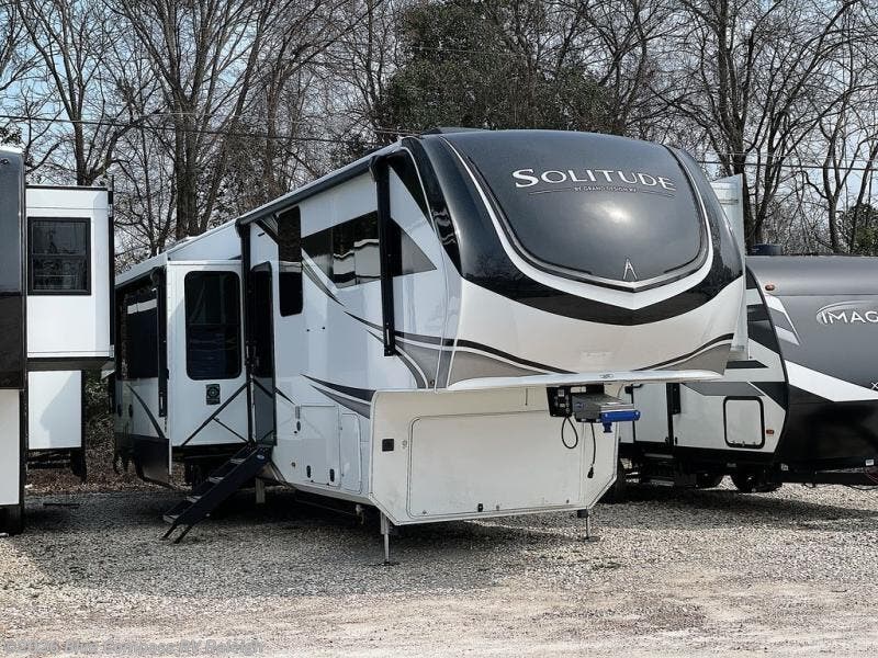 New 2025 Grand Design Solitude 391DL available in Raleigh, North Carolina