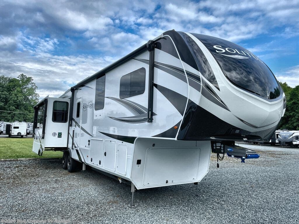 2024 Solitude 378MBS by Grand Design from Blue Compass RV Raleigh in Raleigh, North Carolina