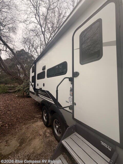 2021 Chaparral 274BH by Coachmen from Blue Compass RV Raleigh in Raleigh, North Carolina