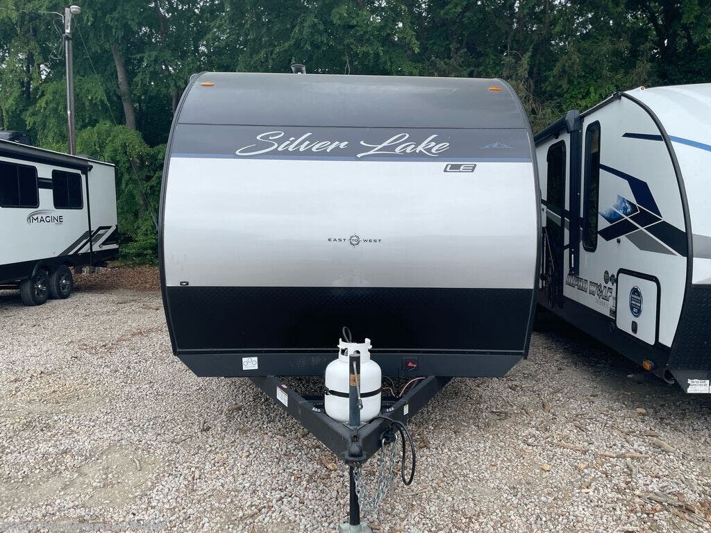 Used 2025 East to West Silver Lake 1610BHLE available in Raleigh, North Carolina