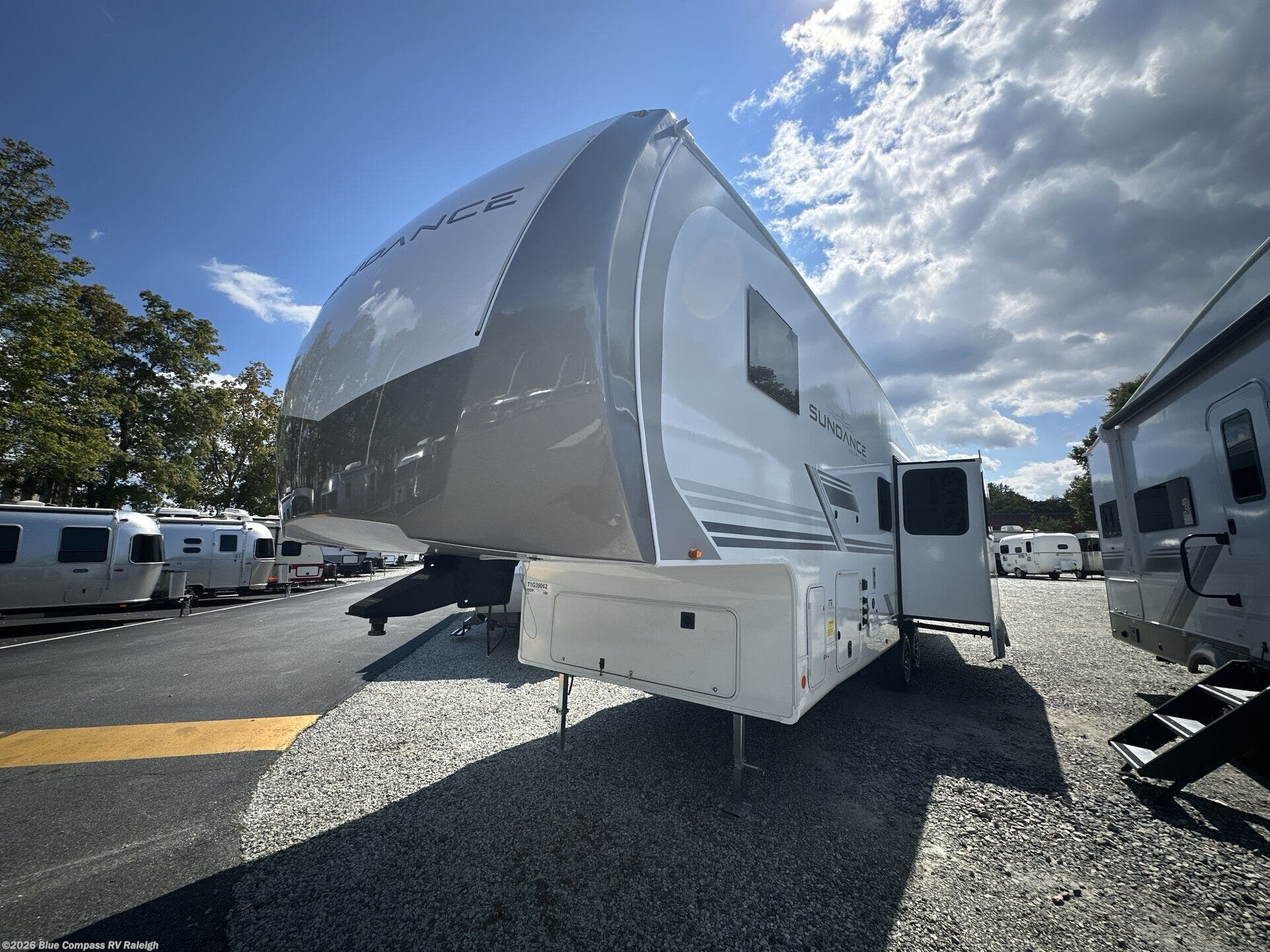New 2026 Heartland Sundance XLT 28DB available in Raleigh, North Carolina