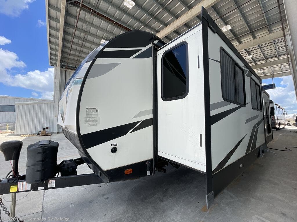 2022 Heartland North Trail 26FKDS - Used Travel Trailer For Sale by Blue Compass RV Raleigh in Raleigh, North Carolina