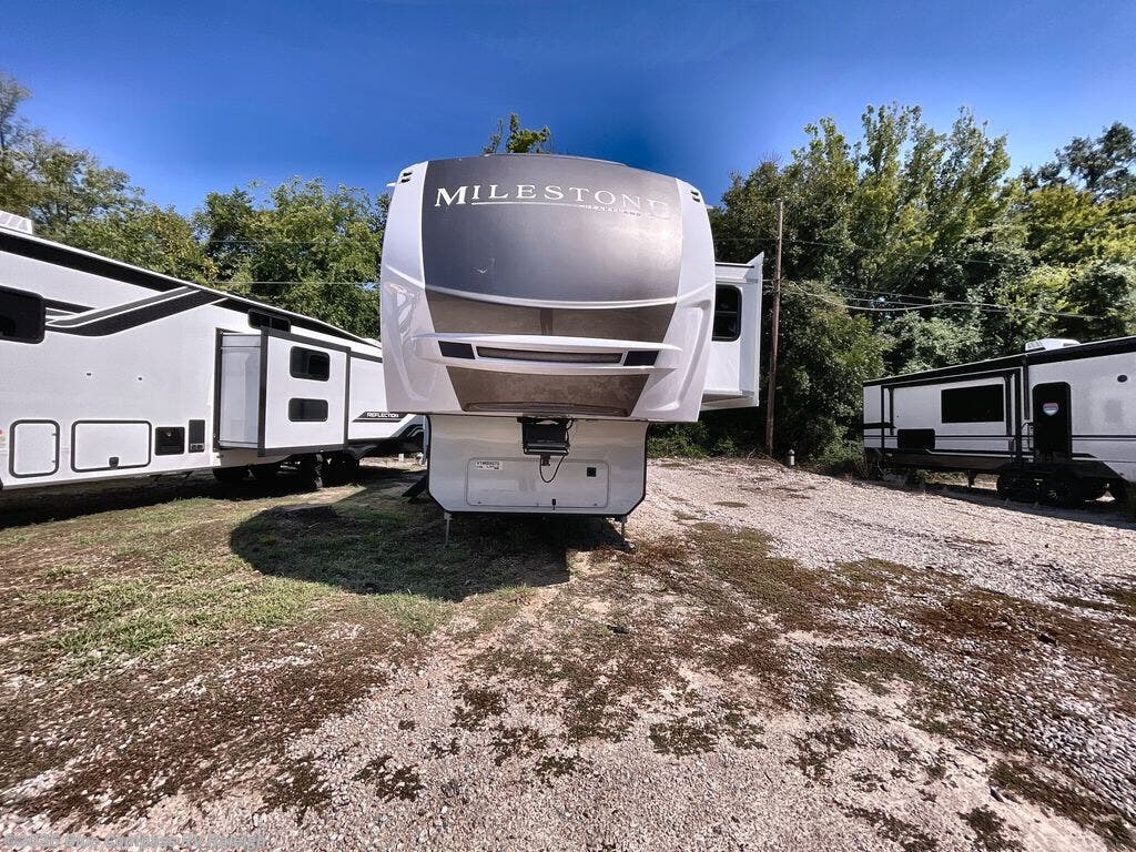 New 2027 Heartland Milestone 31RL available in Raleigh, North Carolina