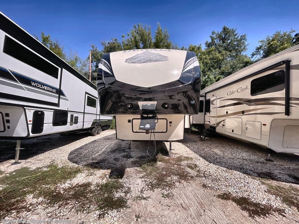Used 2016 Dutchmen Denali Lite 2445RL available in Raleigh, North Carolina