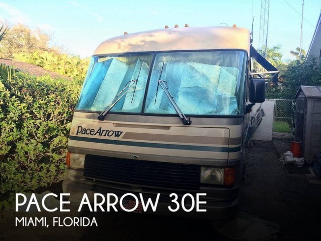 Used 1994 Fleetwood Pace Arrow 30E available in Sarasota, Florida