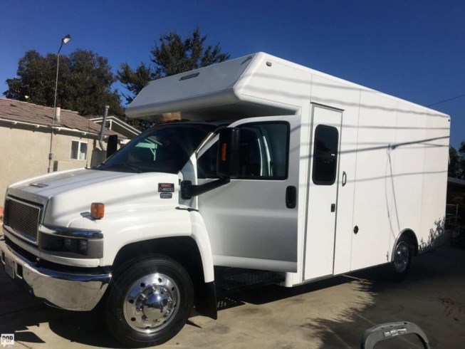 06 Gmc 22 Custom Box Truck Rv For Sale In Long Beach Ca Rvusa Com Classifieds