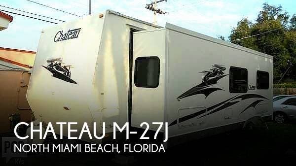 Used 2005 Thor Motor Coach Chateau M-27J available in North Miami Beach, Florida