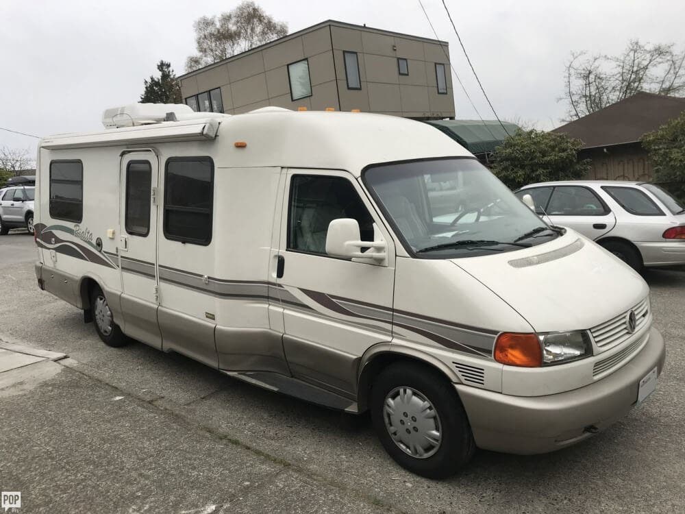 1999 Winnebago Rialta 22QD RV for Sale in Seattle, WA 98199 174759