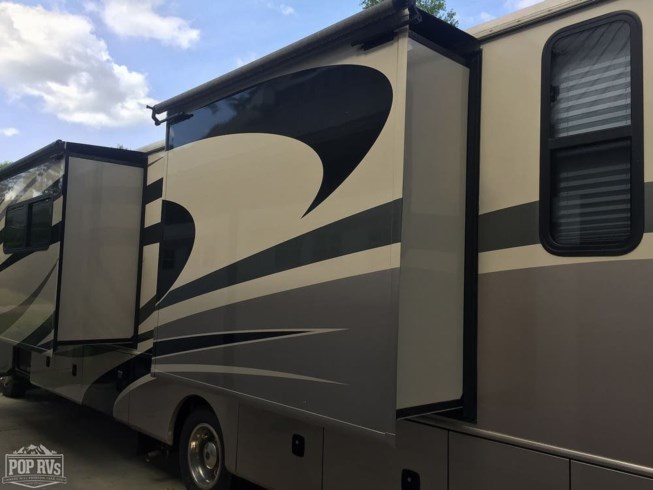 2011 Bounder Classic 36R by Fleetwood from Pop RVs in Sarasota, Florida