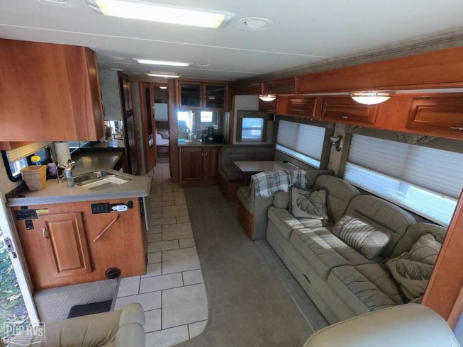 2006 National RV Dolphin 5355 - Used Class A For Sale by Pop RVs in Sarasota, Florida