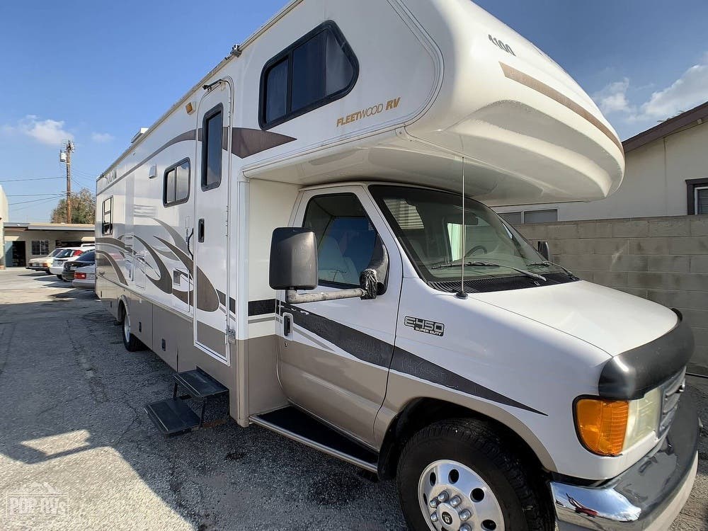 2003 Fleetwood Tioga 31W RV for Sale in Lomita, CA 90717 183636