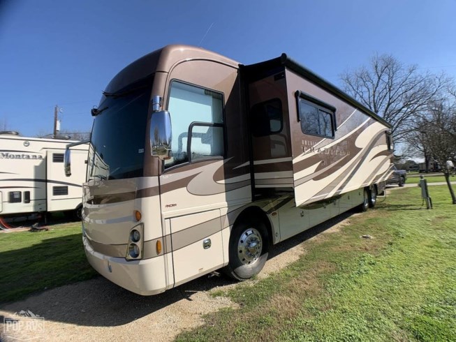 2011 Fleetwood American Tradition 42m RV for Sale in San Marcos, TX