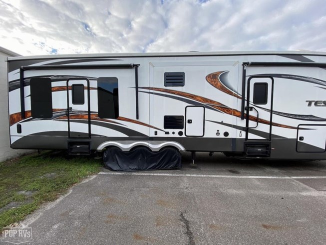 2014 EverGreen RV Tesla T3950 RV for Sale in Pinellas Park, FL 33781