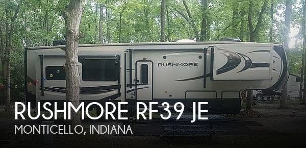 2013 CrossRoads Rushmore RF39 JE RV for Sale in Monticello, IN 47960