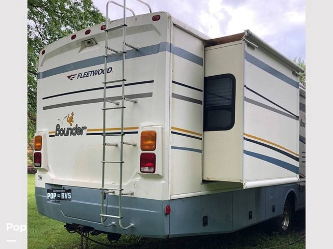 2005 Bounder 36Z by Fleetwood from Pop RVs in Sarasota, Florida