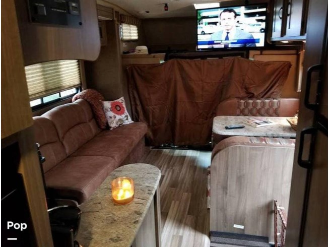 2017 Coachmen Freelander 31BH - Used Class C For Sale by Pop RVs in Mystic, Connecticut