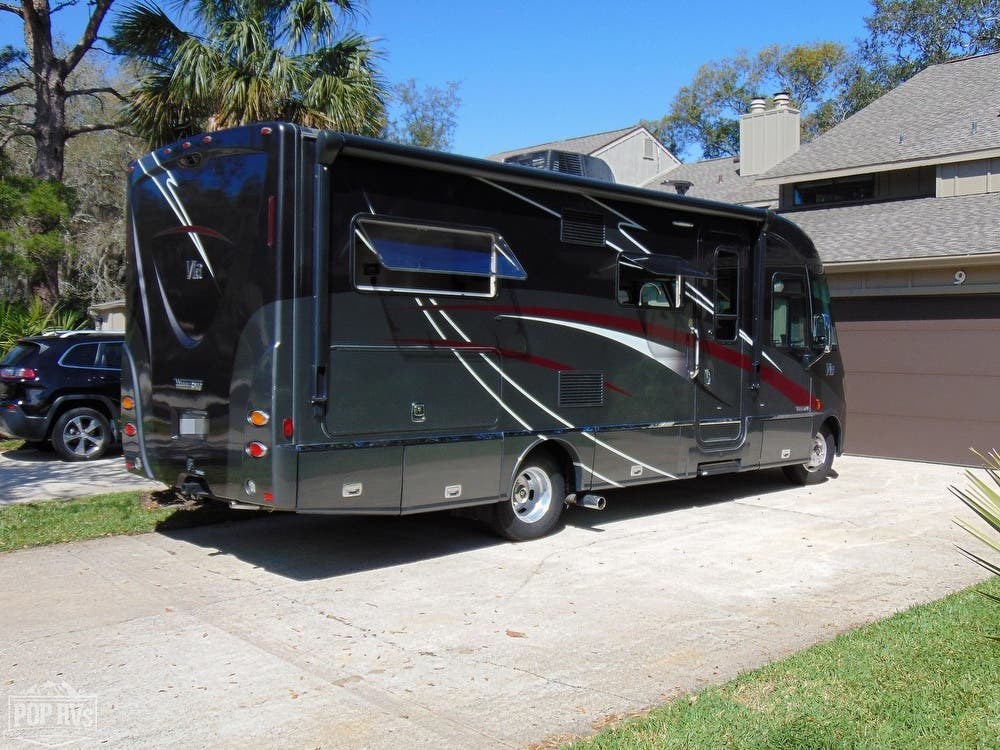 2017 Winnebago Via 25T RV for Sale in Ormond Beach, FL 32174 | 204584