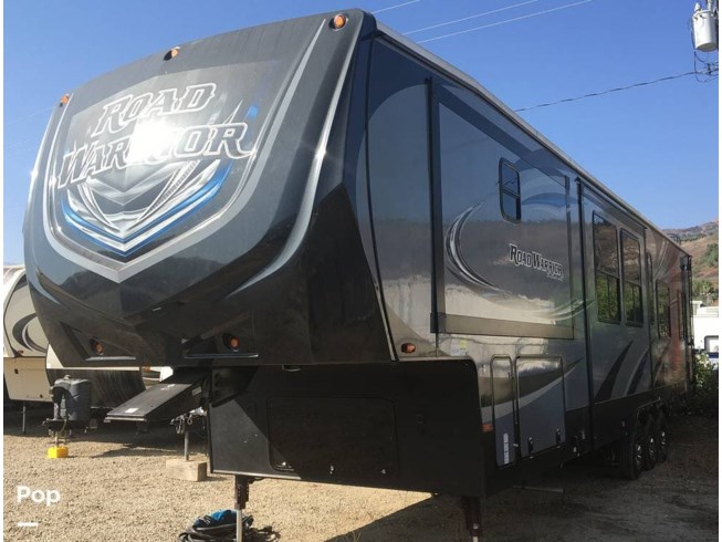 2016 Road Warrior 413 by Heartland from Pop RVs in Fillmore, California